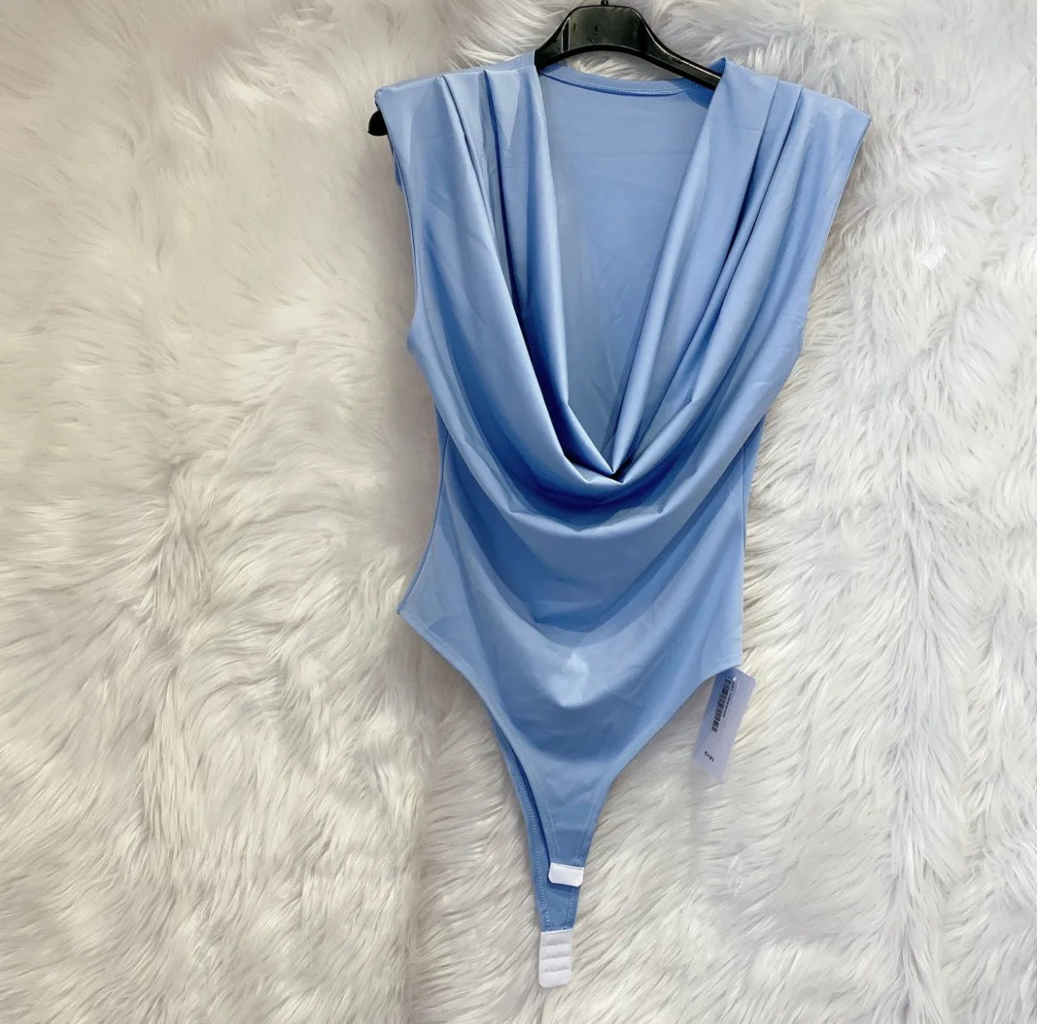 BODY CON SCOLLO A V MORBIDO