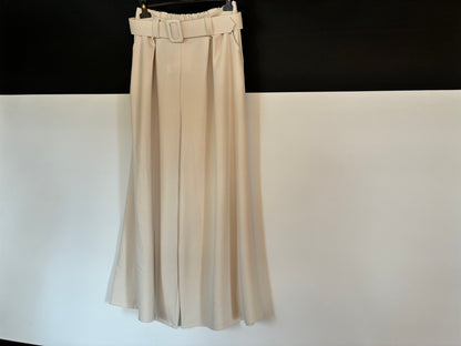 Pantalone a palazzo a vita alta