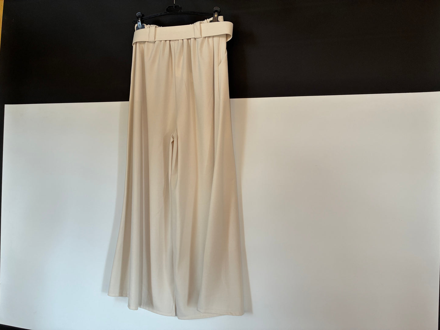 Pantalone a palazzo a vita alta