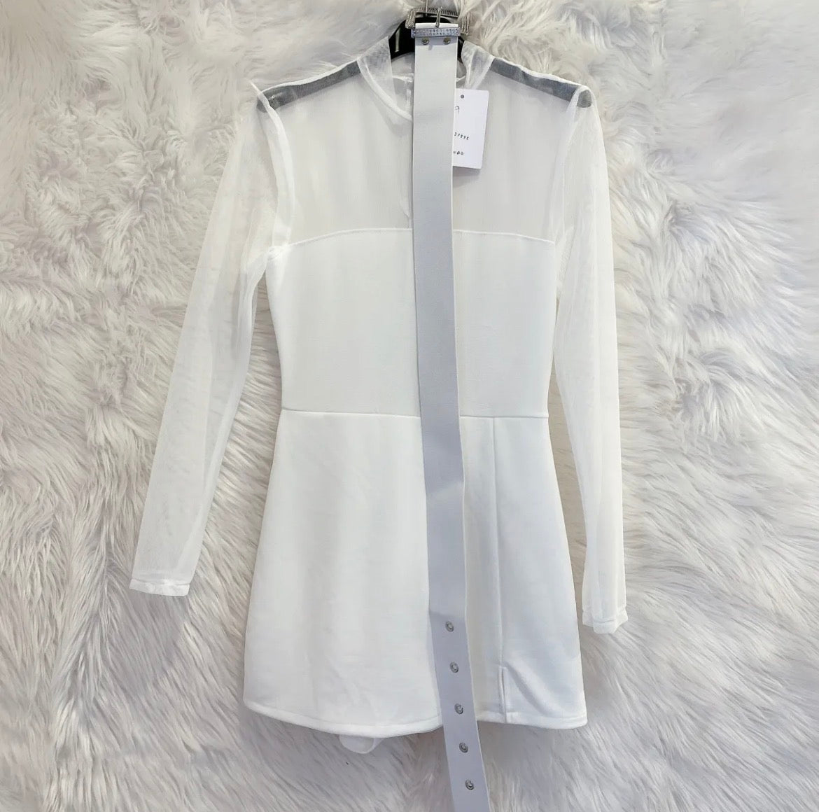 TUTINA CORTA CON MANICHE VELATE