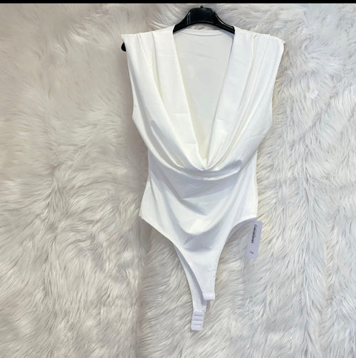 BODY CON SCOLLO A V MORBIDO