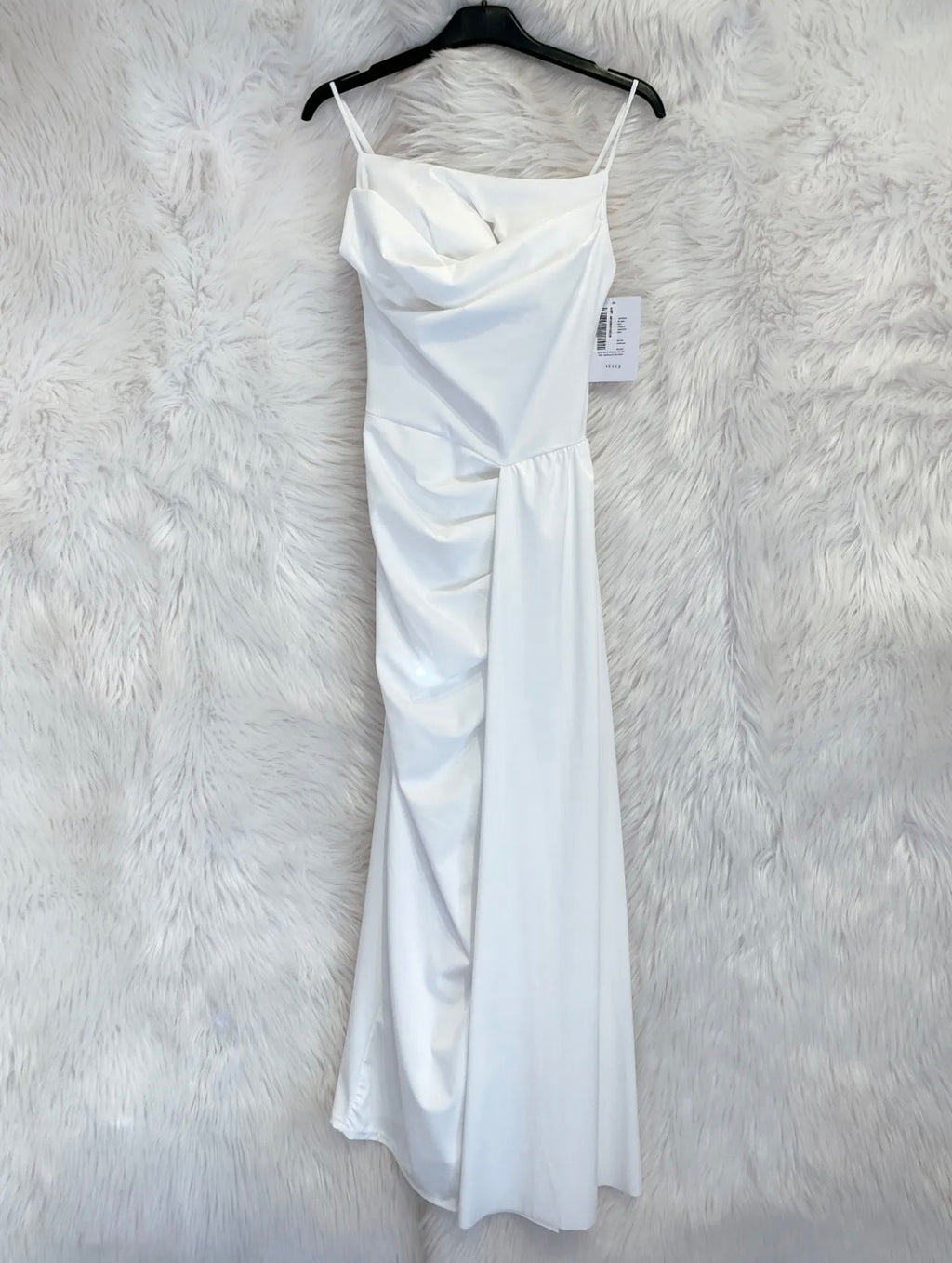 VESTITO CON SPACCO