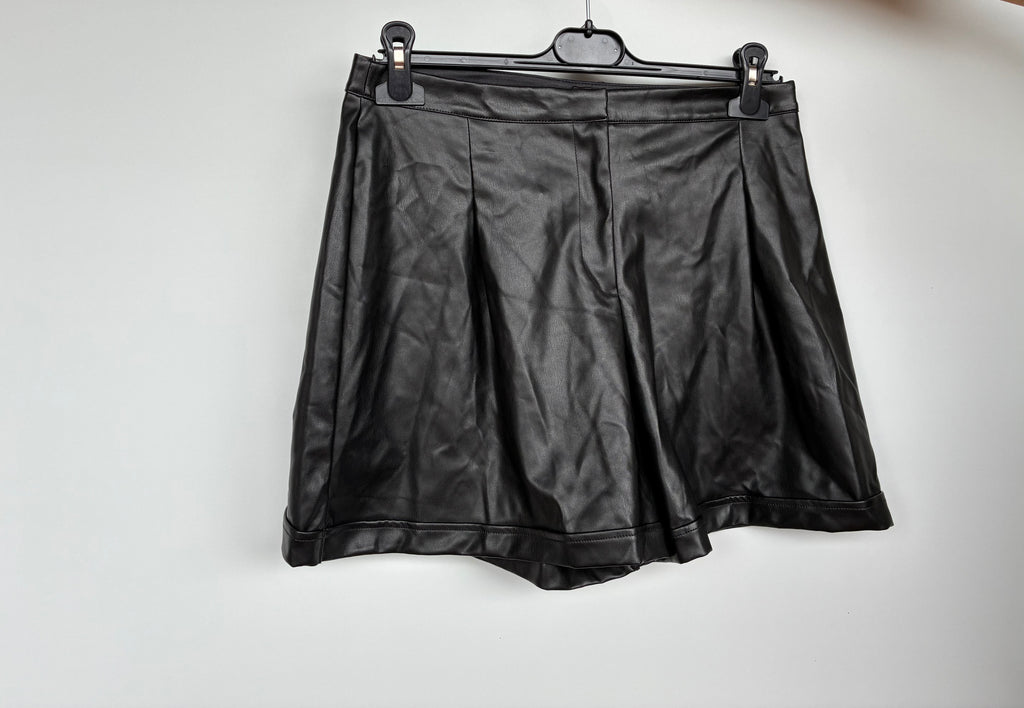 PANTALONCINI IN ECOPELLE